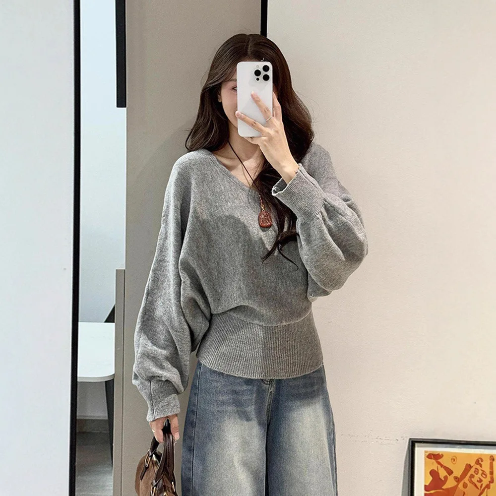 

Korean Lazy V-Neck Batwing Sleeve Knitted For Women, Autumn And Winter Tie Waist Slimming Cool Style Sweater Top