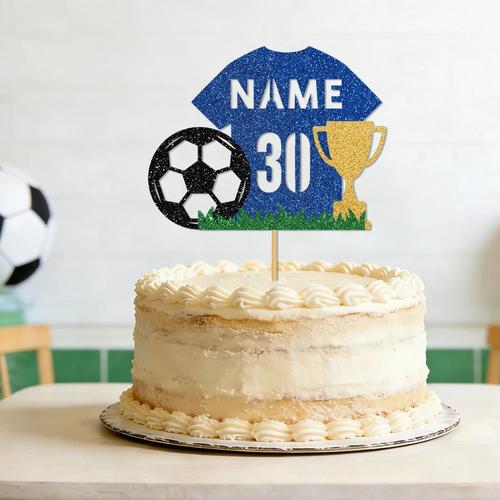 1 pièce Décoration de gâteau de football personnalisée avec nom, motif maillot multicolore à paillettes et trophée doré, pour célébrer l'événement footballistique