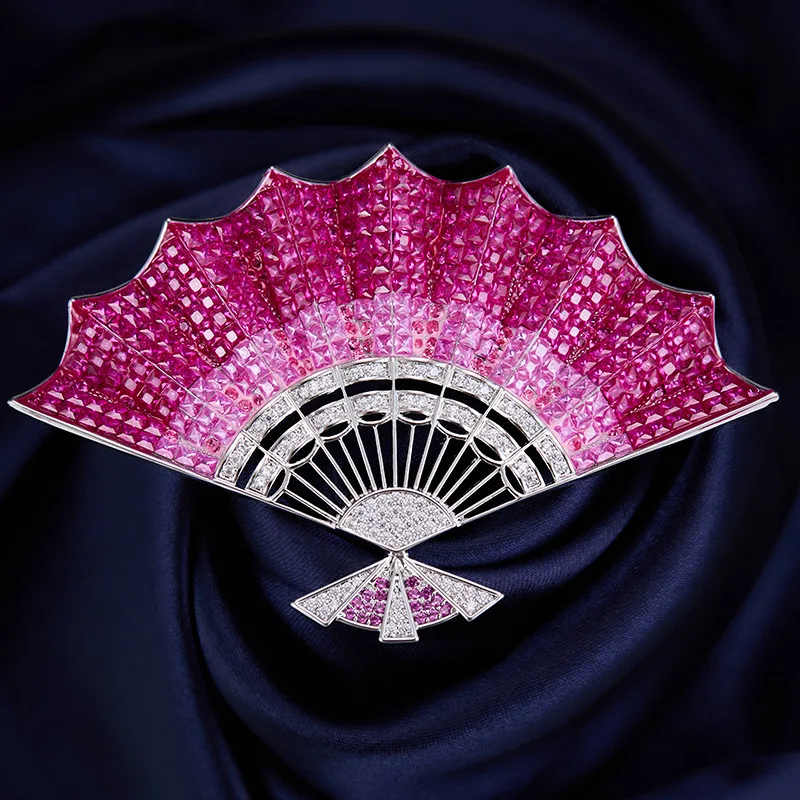 Unique Folding Fan Sequin Brooch, High-End Party Coat Lapel Pin for Women