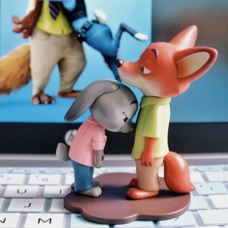 Zootopia Disney con licenza ufficiale, stile carino della migliore serie Partner, statuetta di scatola cieca per bambola, giocattolo alla moda anime, regalo caldo da collezione