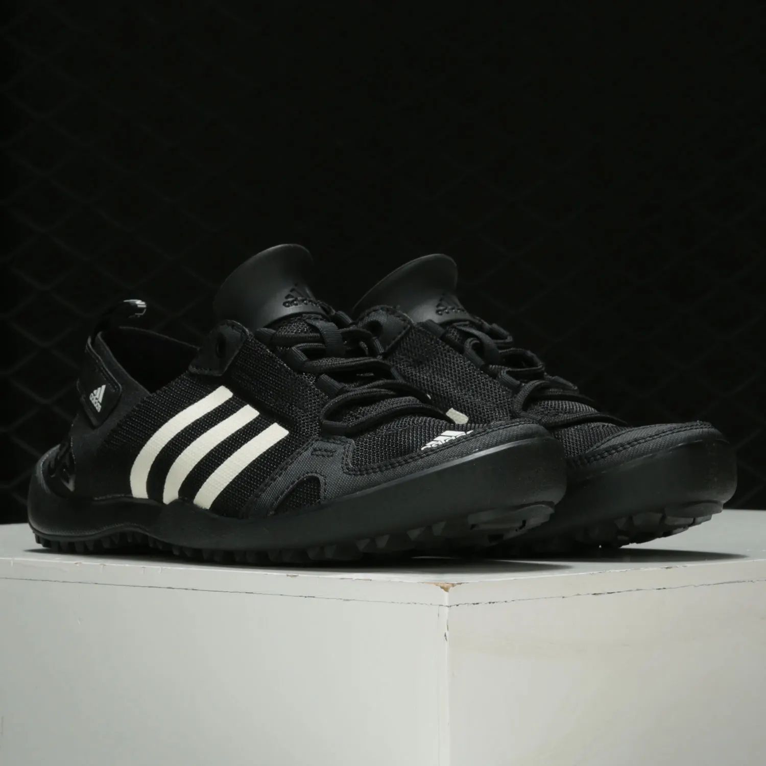 

Оригинальные мужские и женские дышащие кроссовки Adidas для прогулок на открытом воздухе и ходьбы по ручьям Q21031