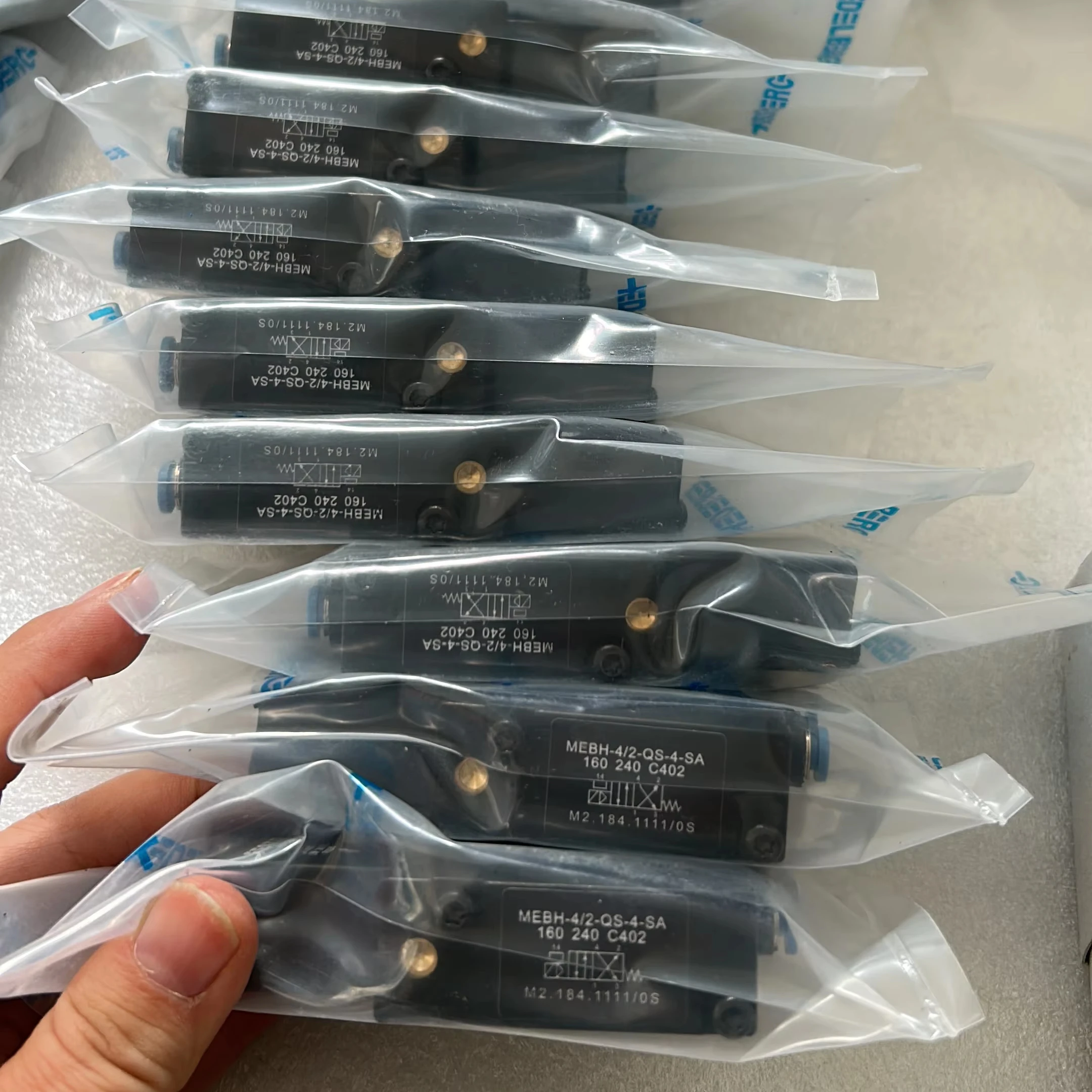 

Высококачественный новый клапан M2.184.1111 M2.184.11/05 Детали для офсетной печати