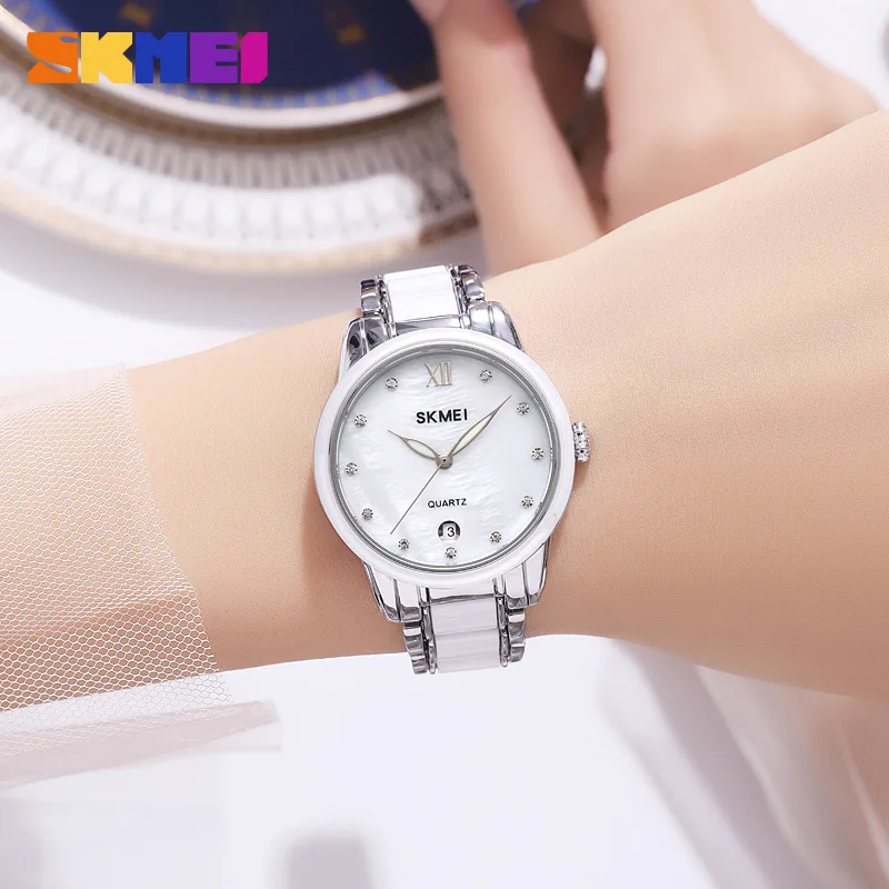 SkmeiNew Senhoras Relógio Relógio Simples Moda Diamante Quartz Watch30Women À Prova D 'Água Elegante All-Match Watch