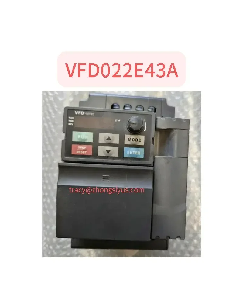 Used frequency converter 2.2kw three phase input VFD022E43A test OK,Spot