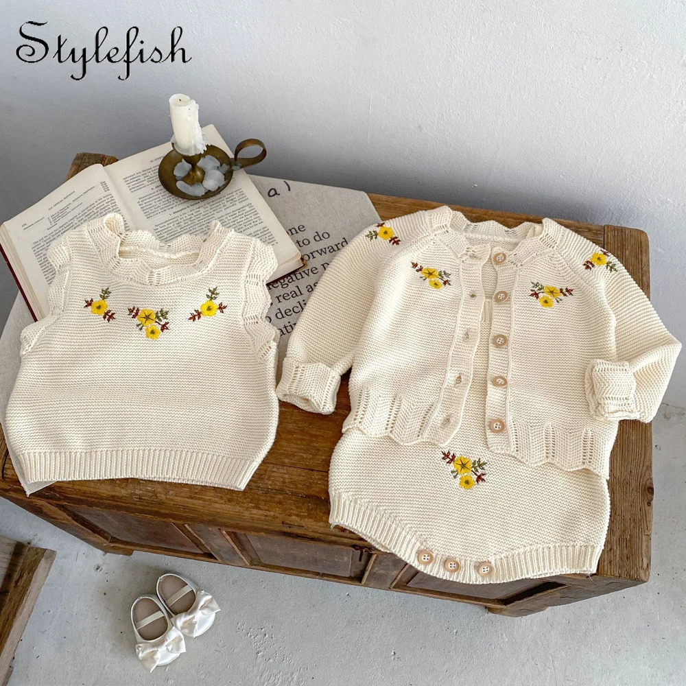 Autumn New 0-3 Year Old Baby Cotton Knitted Embroidered Three Piece Set for Infants and Girls, Vest+Cardigan+Romper