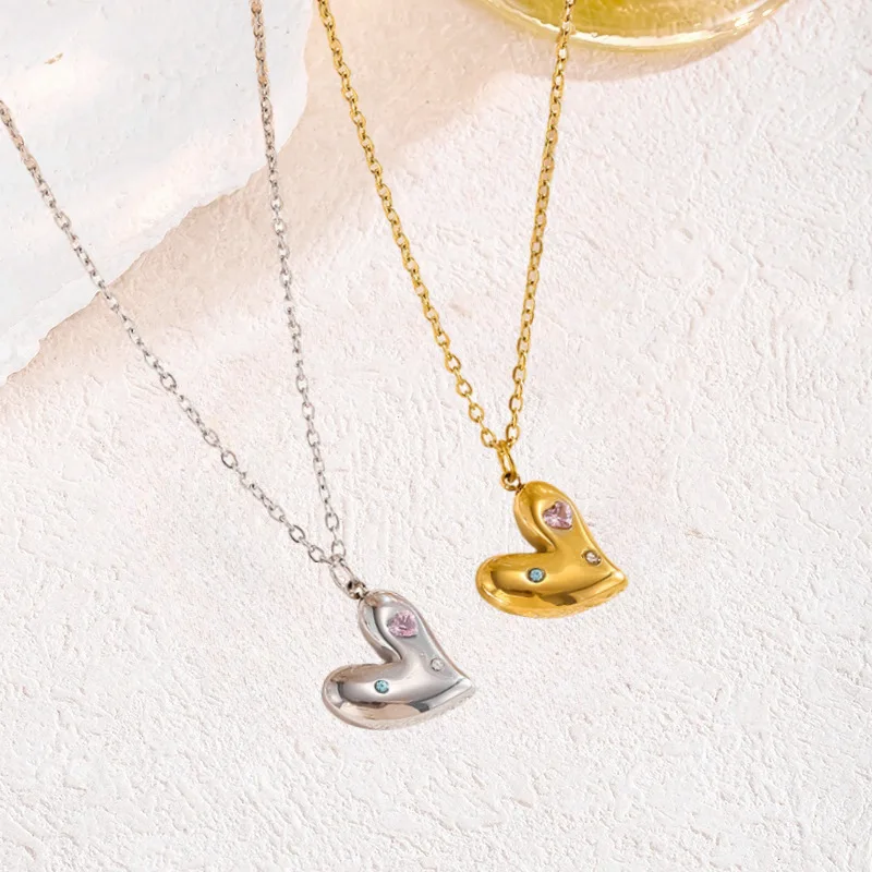 Stainless Steel Chain Classic Shiny Colorful Zircon Love Pendant Necklace for Women Lady Vintage Jewelry Accessories Gifts