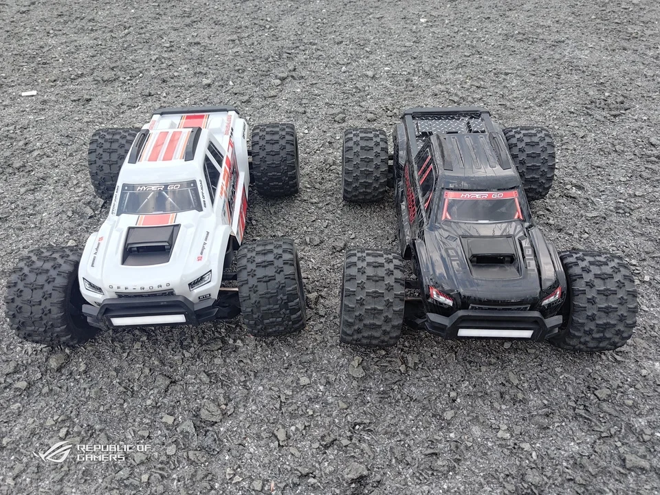 10208 Little Monster Electric Bardzo duży, bezszczotkowy, szybki ​ ​ Profesjonalny samochód zdalnie sterowany Rc 1/10 Off-Road Stunt Car