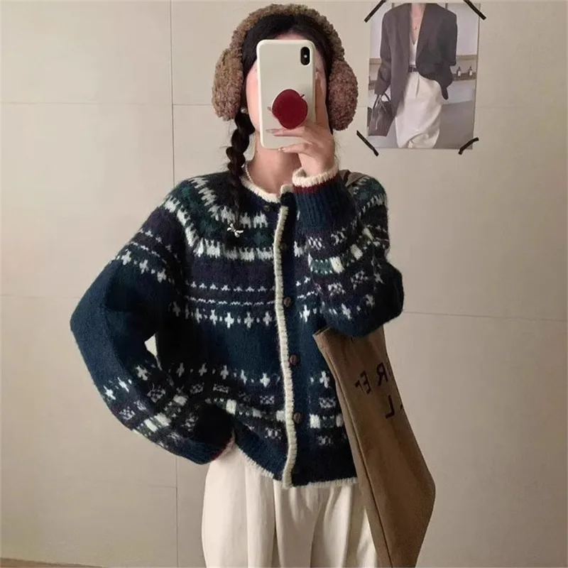خمر جزيرة المعرض طاقم الرقبة سترة المرأة الخريف والشتاء جديد كسول الراقية العرقية الجاكار سترة مشغولة من الصوف الراحة