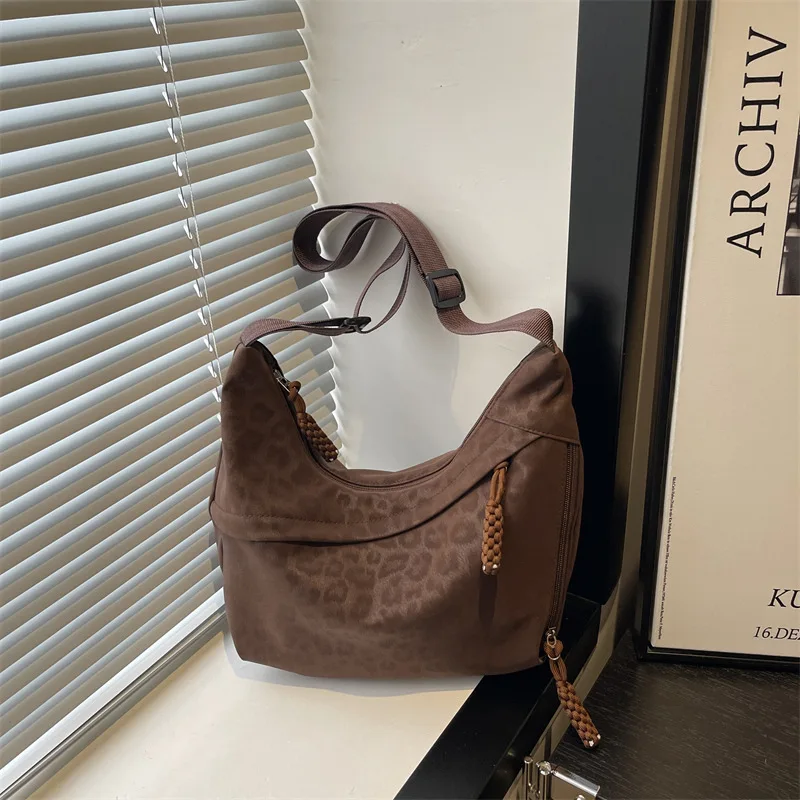 

Autumn Retro Leopard Shoulder Bags for Women Versatile Multi-pocket Female Hobo Tote Large Capacity Ladies Crossbody Bag Handbag