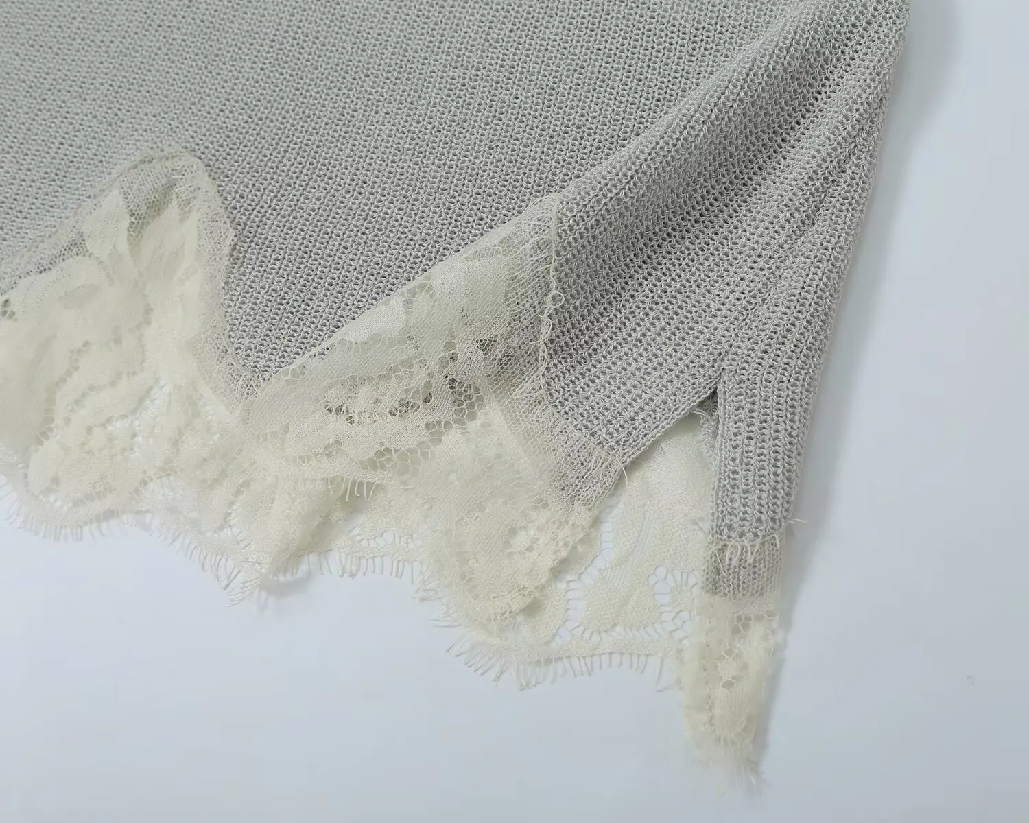 TFMLN Damenmode Spitzen-Strick-Set mit Rundhalsausschnitt, ausgestellten Ärmeln, lockerem Oberteil + Mini-Shorts, schicke Herbstkleidung für Urlaub und Party. – Detail 7