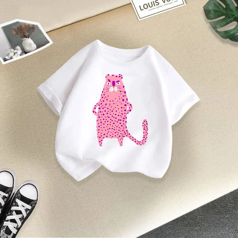 new summer collection of girls' T-shirts with short sleeves, round necks, printed designs featuring cute cats, and loose fit – p