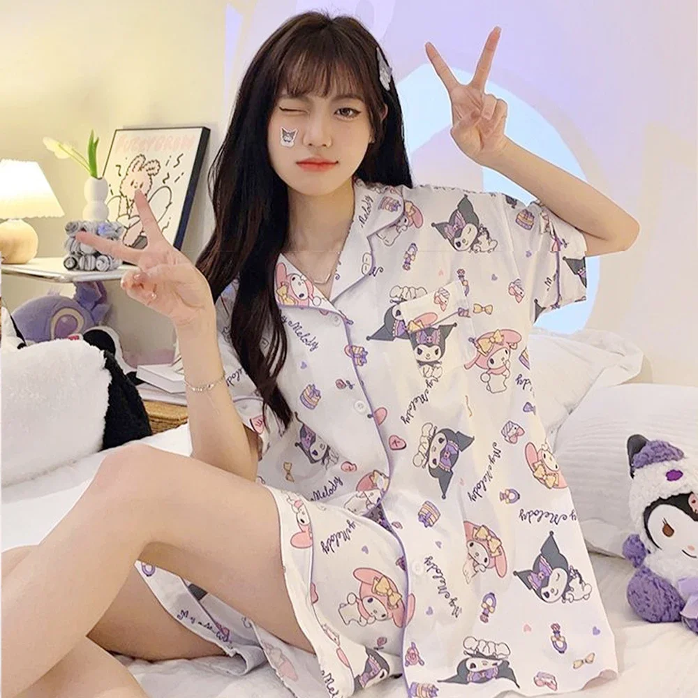 

Женский пижамный костюм Kuromi с героями мультфильмов Sanrioed, летний удобный милый Kt, топы с короткими рукавами, брюки, домашняя одежда для девочек, приятный вид, сладкий