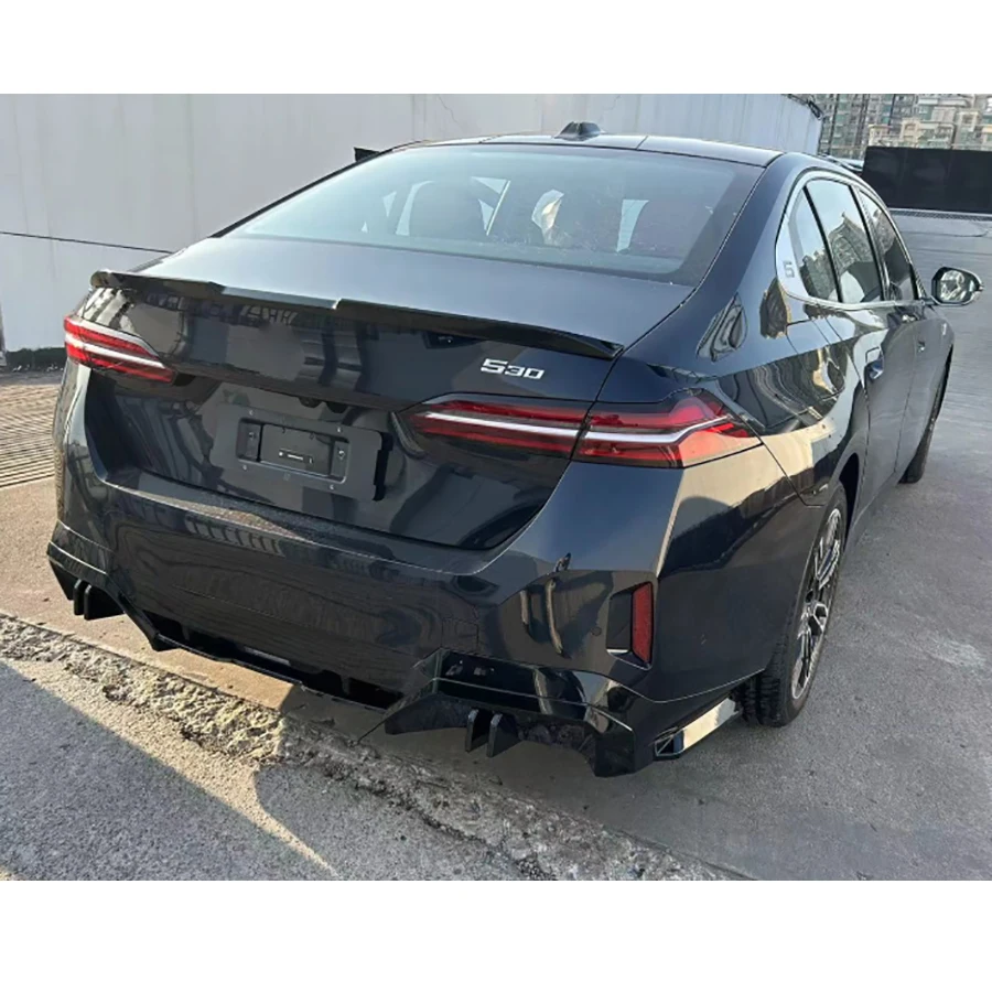 

For BMW 5 Series G60 2023+ Bright Black Front lip Car Front Bumper Diverter Spoiler Diffuser Glossy Black Front lip body kit