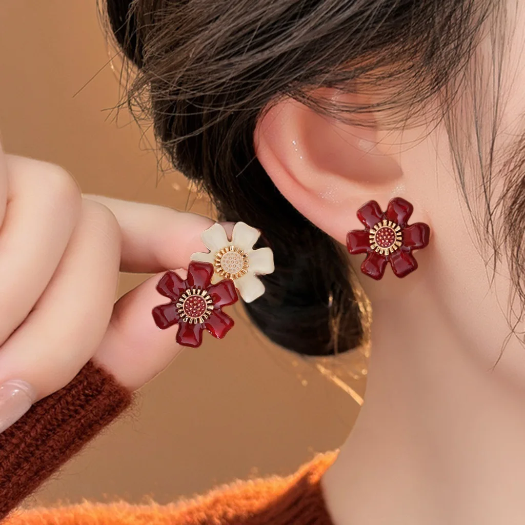 925 Silver Needle Korean Fashion Drip Oil Flower Earrings For Women Jewelry 2026 Trending New Women's Red Black White Earrings