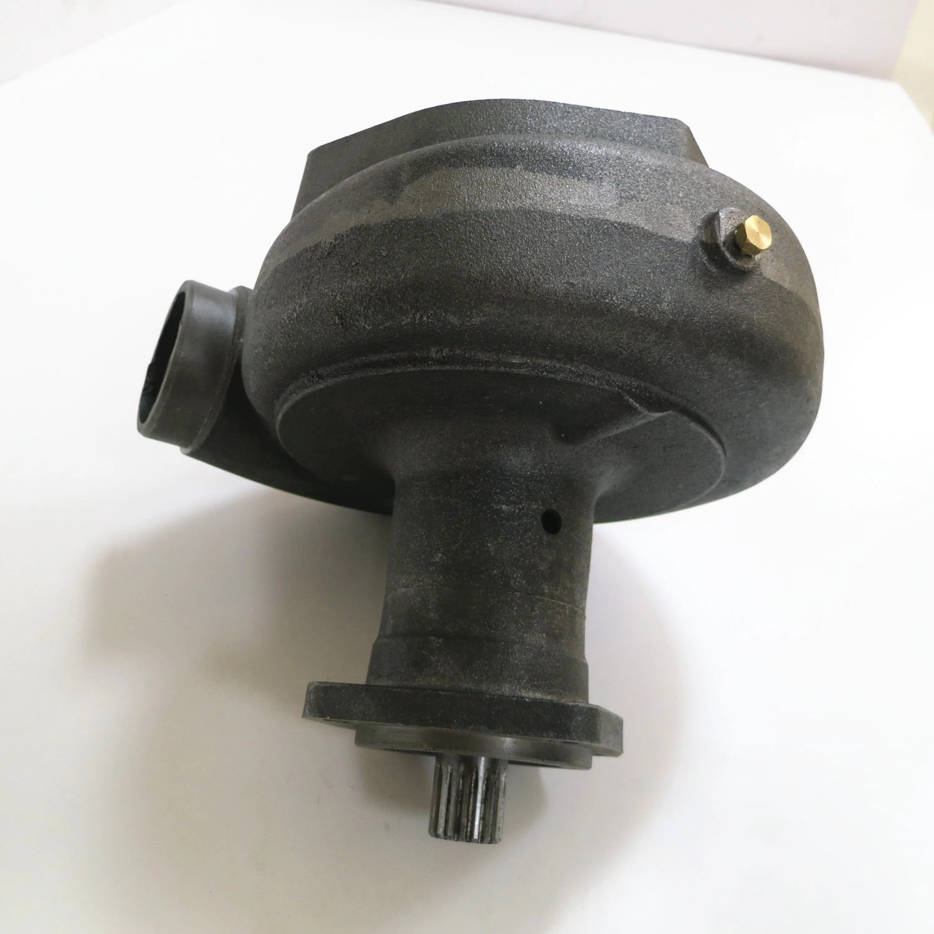 Set Kelautan dan Generator Mesin Diesl K38 KTA38-G2 Pompa Air Assy 3050445 Pompa Air 3050443