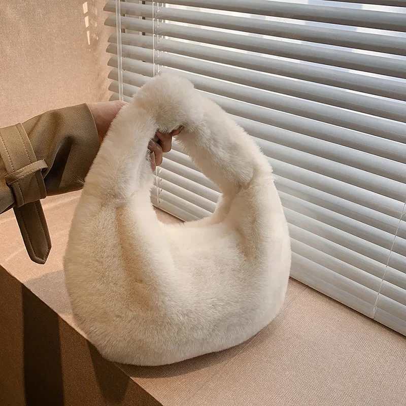 Pele feminina pequena meia lua saco de luxo quente sacos de pulso de pelúcia para mulheres moda peludo alça curta embreagem bonito senhoras bolsas de moedas