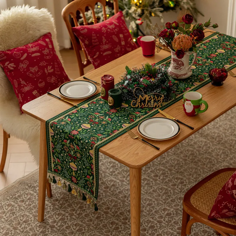 Green Yarn-Dyed Jacquard Christmas Table Runner Christmas Deer Fringed Household Polyester Tablecloth Decoration Table Runners