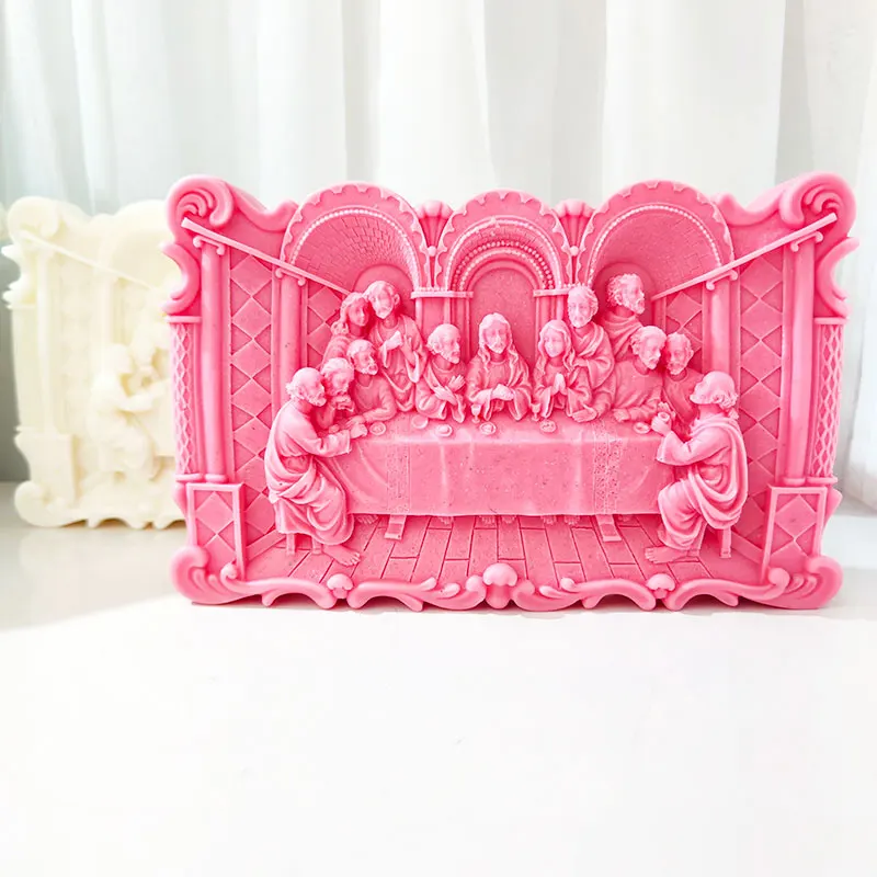 

Upgraded bas-relief Last Supper aromatherapy candle mold, featuring a standing figure photo frame adorned with gypsum detailing