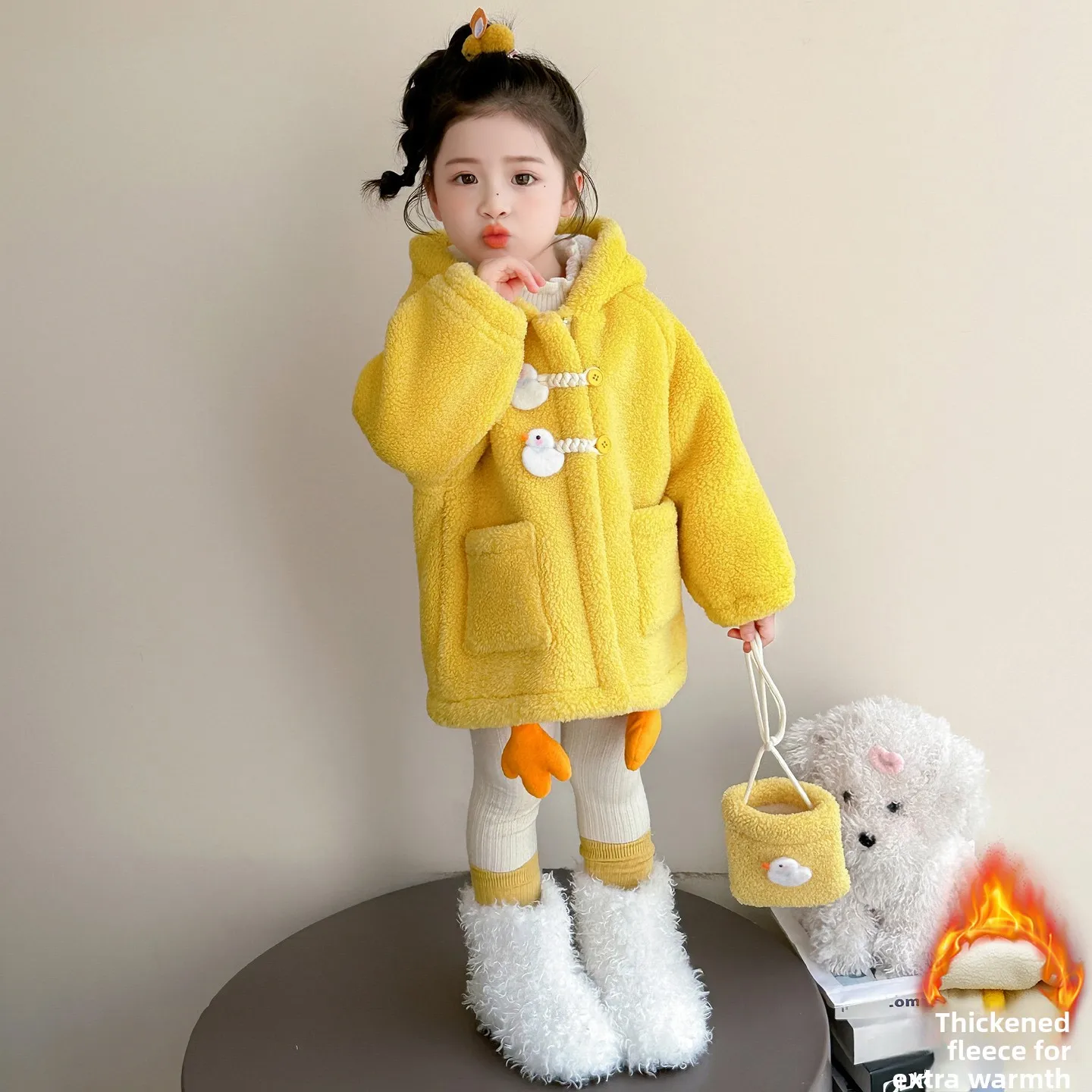 女の子用裏地付きフード付きジャケット 秋冬新作 スタイリッシュな子供服 ファッション性の高いコットンコート ベビーガールズ向け