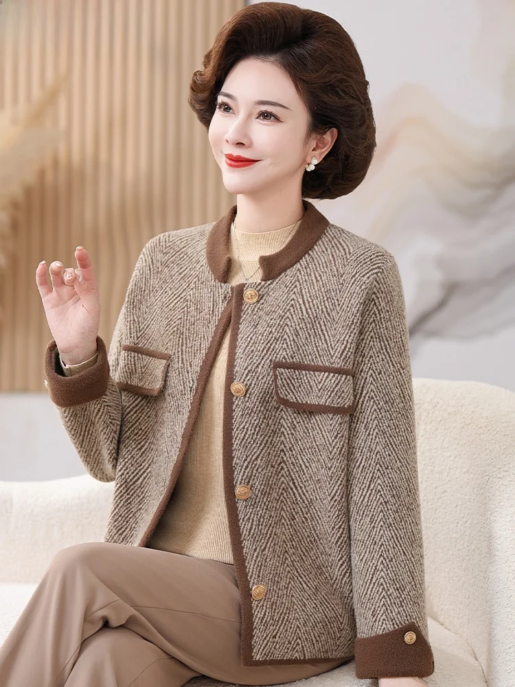 

Вязаная кофта с V-образным вырезом на пуговицах для женщин среднего возраста, осенняя новинка, в стиле «Маленький аромат», из полиэстера