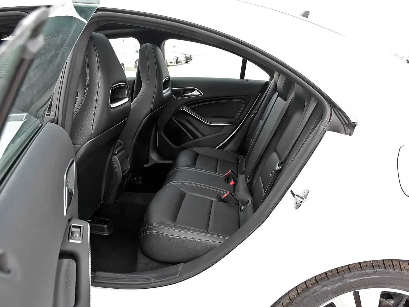 Spezieller Autositzbezug 5 für Mercedes Benz CLA 2016 2017 2018 2019 PU-Leder Kissen Schutz Autoabdeckungen – Detail 4