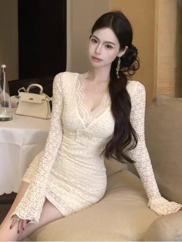 

Pure Desire Style V-Neck Bodycon Dress Women's Long Sleeve Lace Short Skirt Bell Sleeve Autumn Fashion Elegant Dress