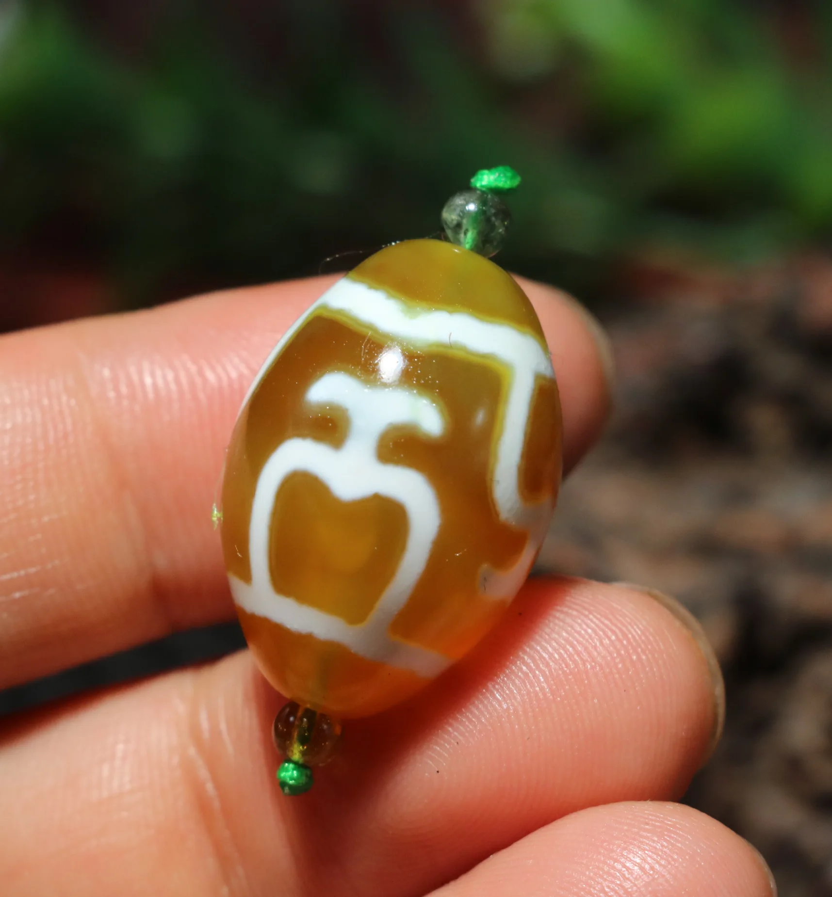 

Energy Magic Power Tibetan Old Agate Yellow Color Aquarius Treasure Bottle Safety Symbol Big Daluo dZi Bead Pendant Precious