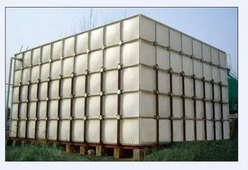 Pannelli FRP di grande capacità per impianti di purificazione dell'acqua da 50000 galloni Serbatoio dell'acqua atornito