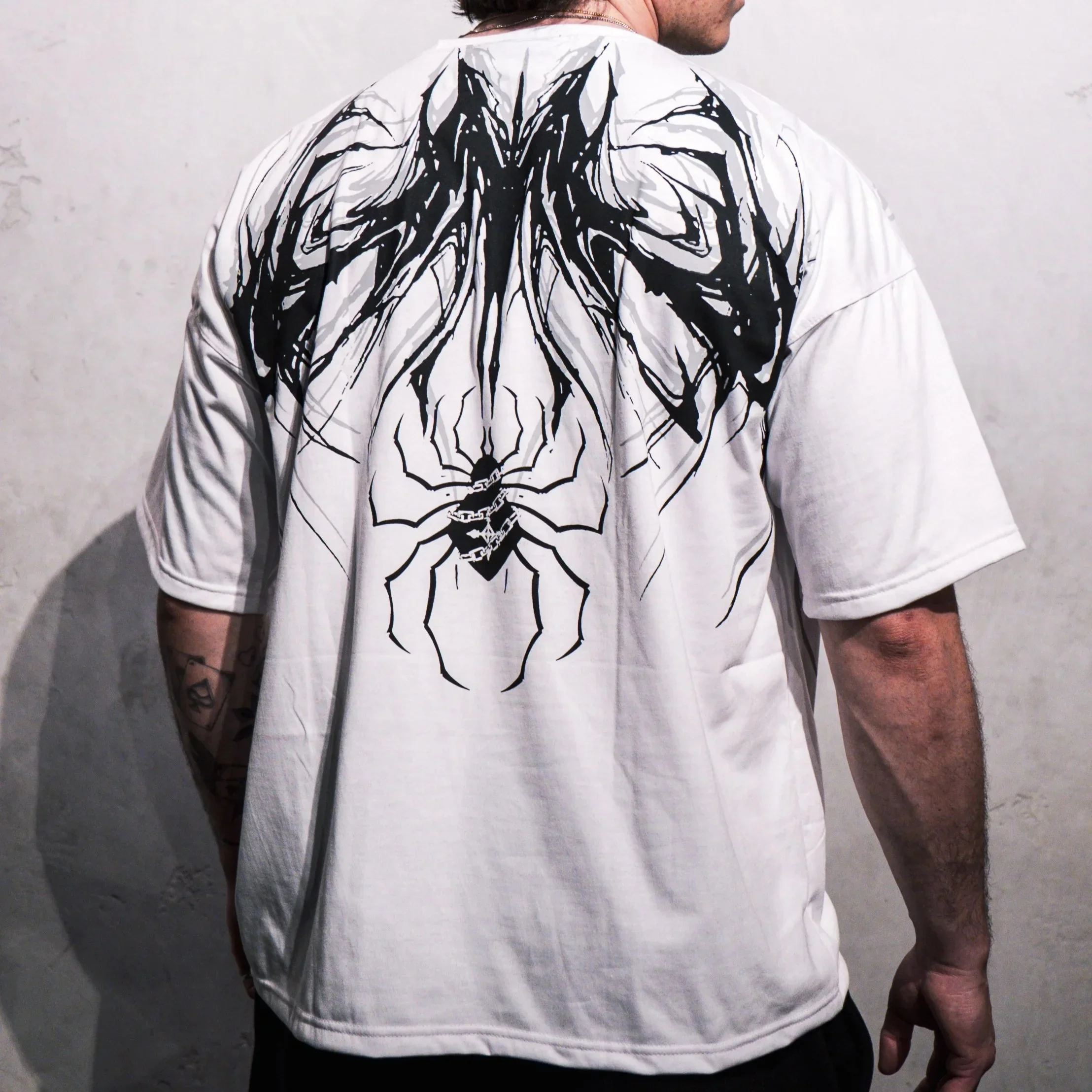 

Skull Spider Gothic T-Shirt Oversized Unisex Cotton Tee for Streetwear Gym Workout Dark Fitness Fashion T-shirt for man an women