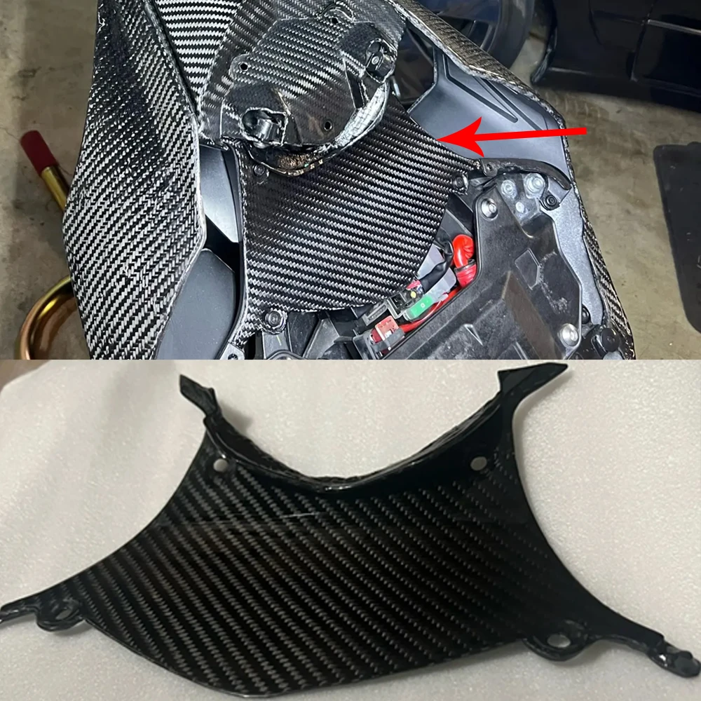 R1 Tail Center Panel Cover Fairing Cowl Motor Part For Yamaha R1M R1S 2015 16 17 2018 2019 2020 2021 2022 2023 2024 Carbon Fiber