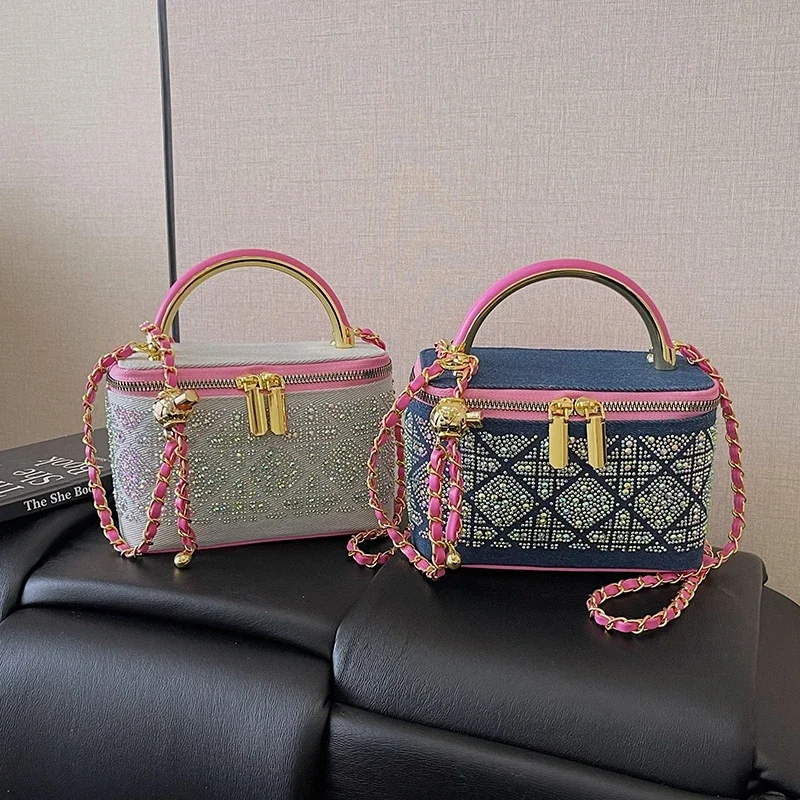 

Stylish Women's Handbag in Genuine Leather with Crossbody Strap Shoulder Bag From Luxury Brand for Office Use Ladies