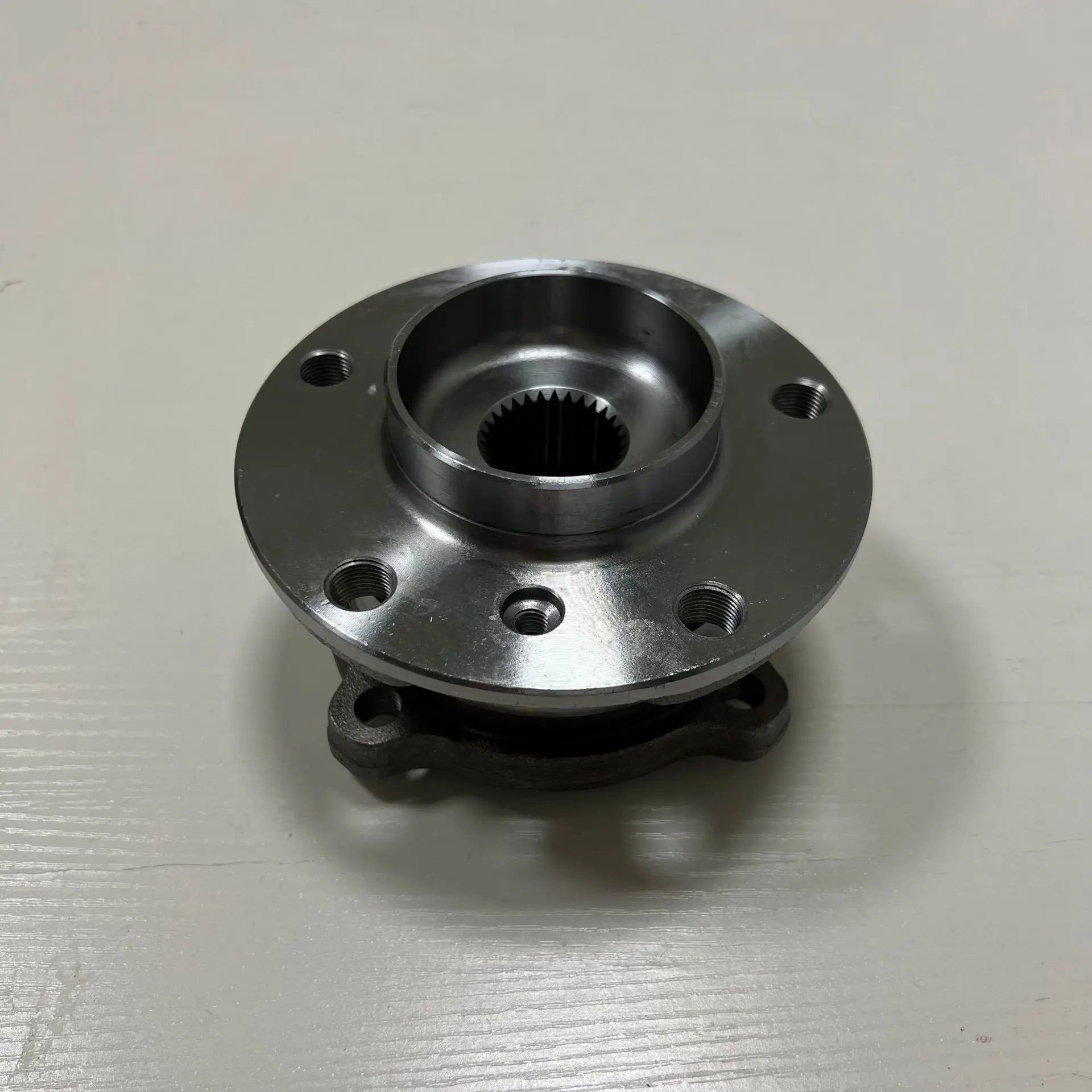 

Автомобильные детали, подшипник ступицы переднего колеса 31226867808