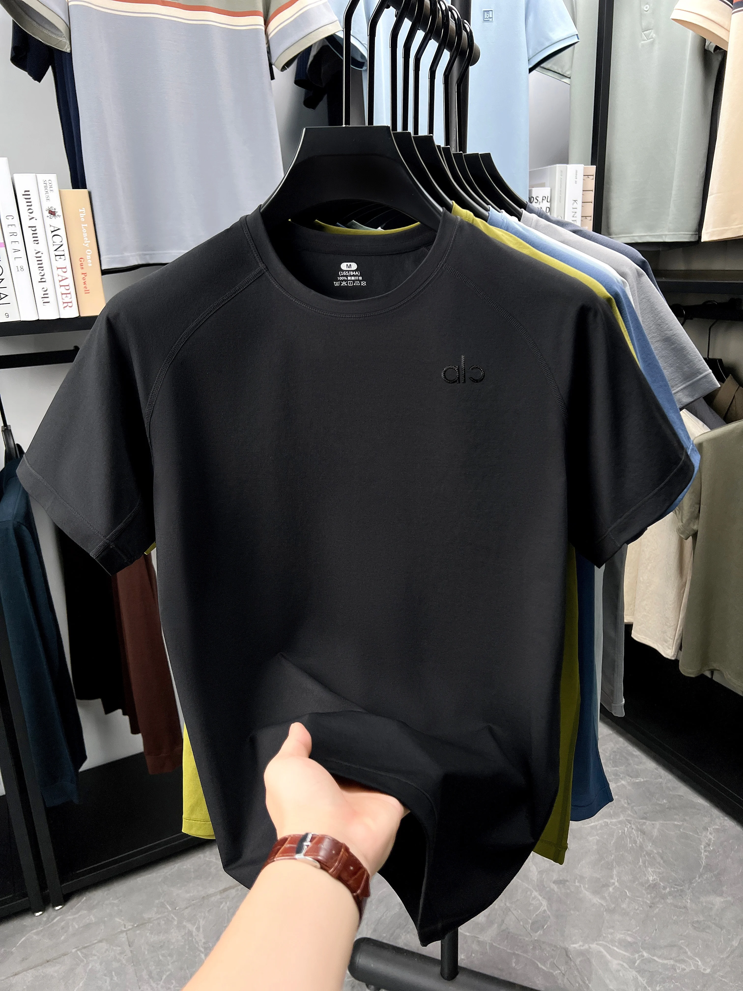 Sommermode-Marken-T-Shirt mit Rundhalsausschnitt und kurzen Ärmeln für Herren, bequemes und atmungsaktives, vielseitiges Alltags- und Sport-Oberteil – Detail 15