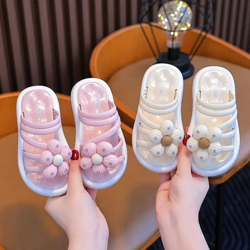 

Summer Children Sandals 2025 New Sunflower Slippers Indoor Bathing Anti Slip Leisure Comfortable Outdoor Beach Sandals Slippers
