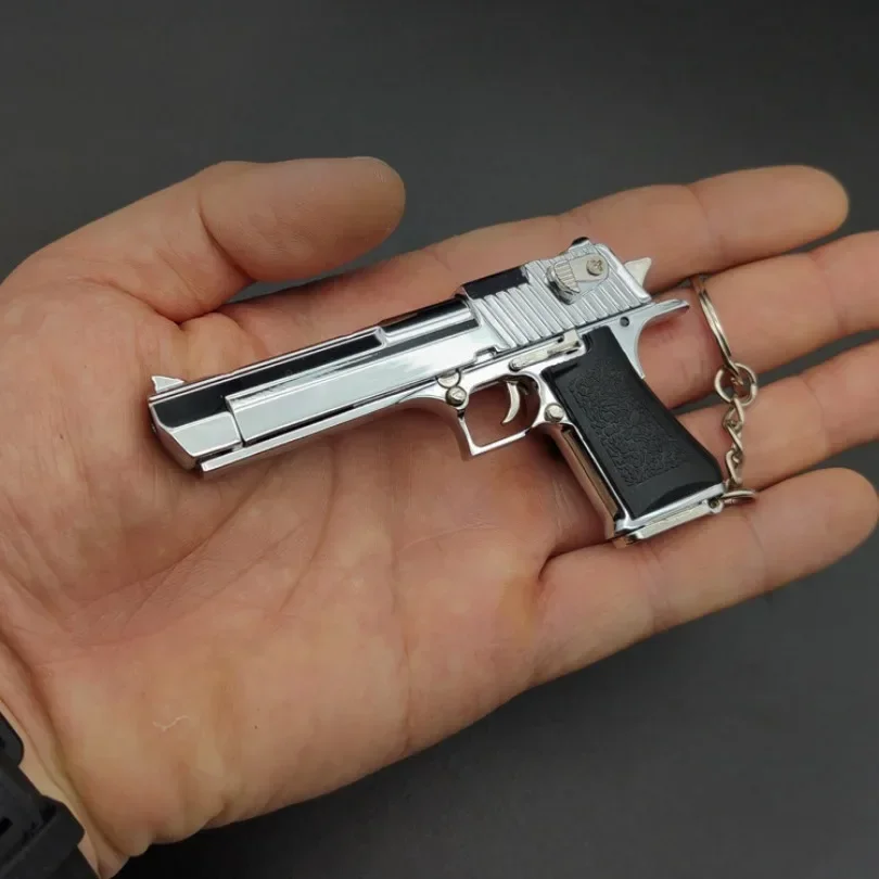 1:3 Maßstab Metall Mini-Spielzeugpistolen-Modell Legierung Schlüsselanhänger Täuschend Echt Aussehend Sammlerstück PUBG Exquisite Tragbare Dekorationen Geschenke für Freunde – Detail 4