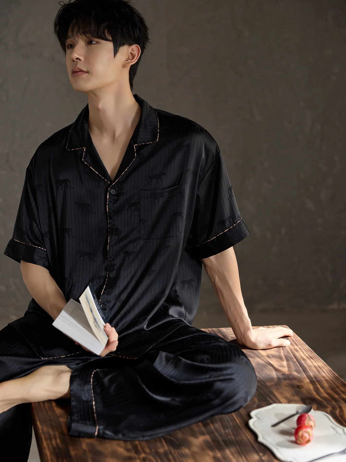 set-pigiama-uomo-in-seta-ghiaccio-sottile-maniche-corte-e-pantaloni-lunghi-sensazione-fresca-primavera-estate-abbigliamento-da-casa-per-uomo