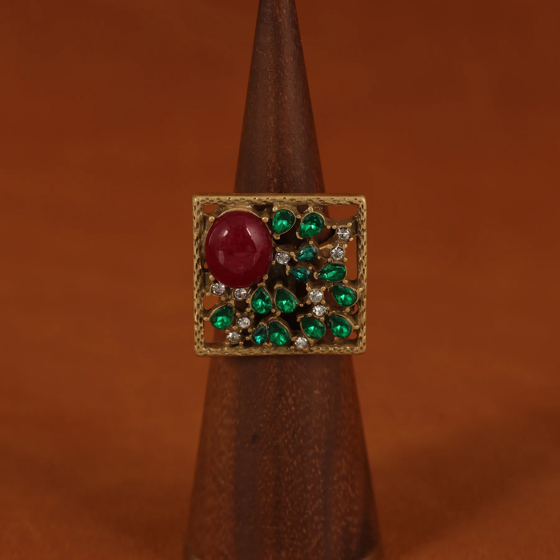 

Retro elegant style personality antique ring and earrings set advanced square jewelry