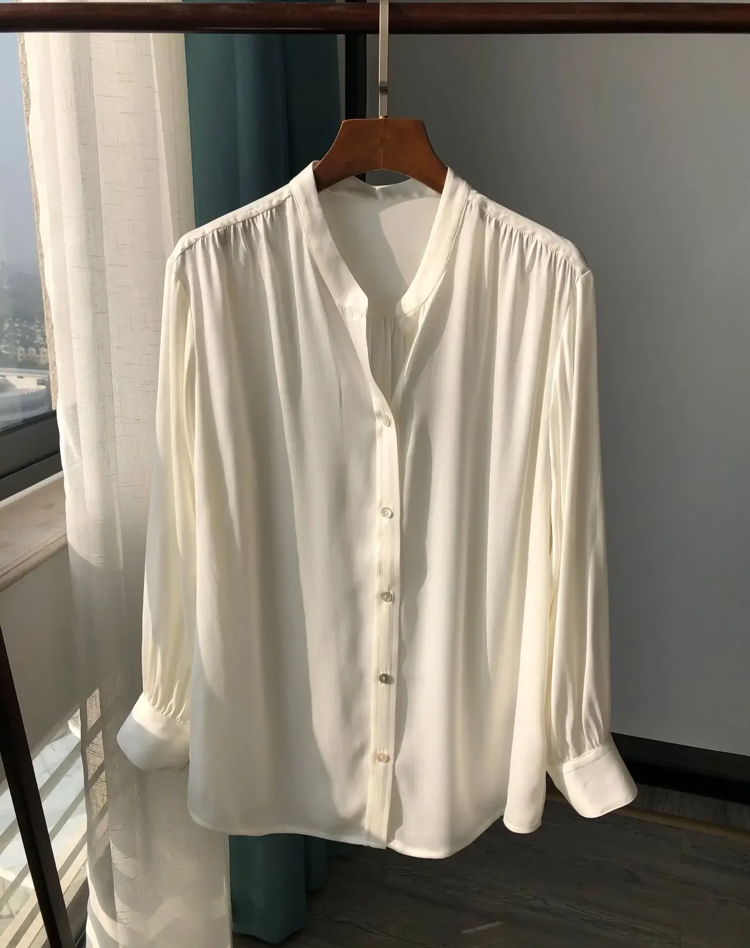 Women's V-Neck Sandwashed Silk Shirt, Loose and Lazy Style, Lantern Sleeves,23mm Real Mulberry Silk