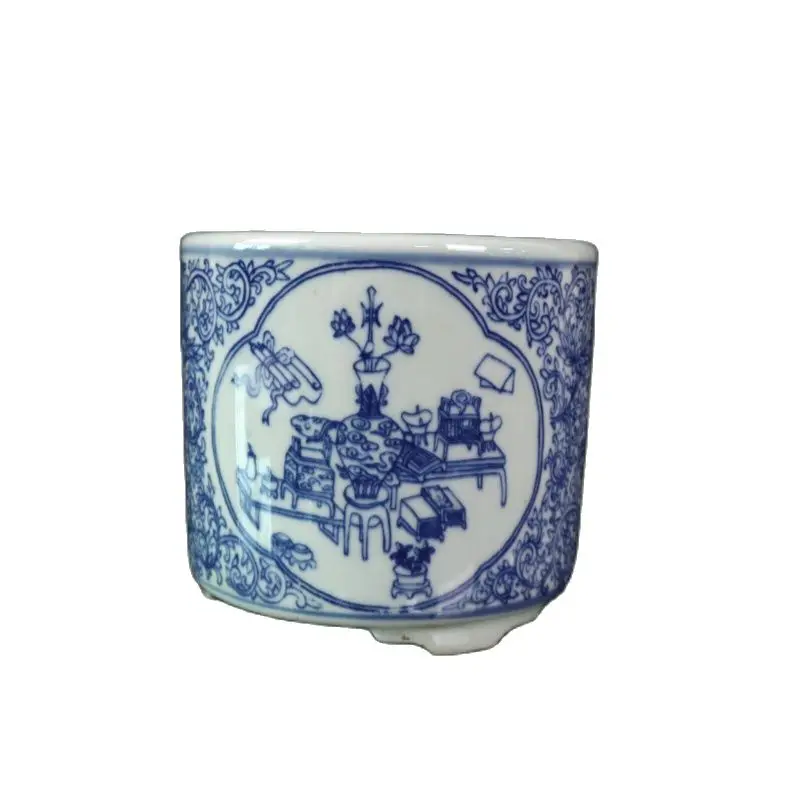 China Old Porcelain， Blue and White  Pattern, Pen Container