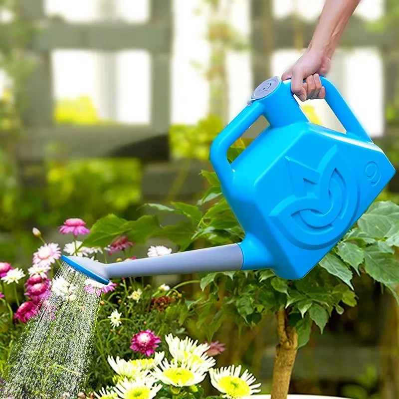 Low-priced plastic spray can, decorative spray bottle, large-capacity garden product spray can