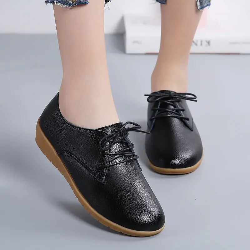 Fashionable and Simple Flat Bottomed Breathable White Shoes for Shopping