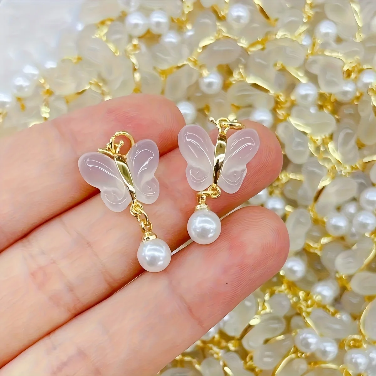 1Pcs Retro Butterfly Glass Pendants Elegant Charms for Necklace Bracelet Earring Making DIY Jewelry Craft Decoration Accessories