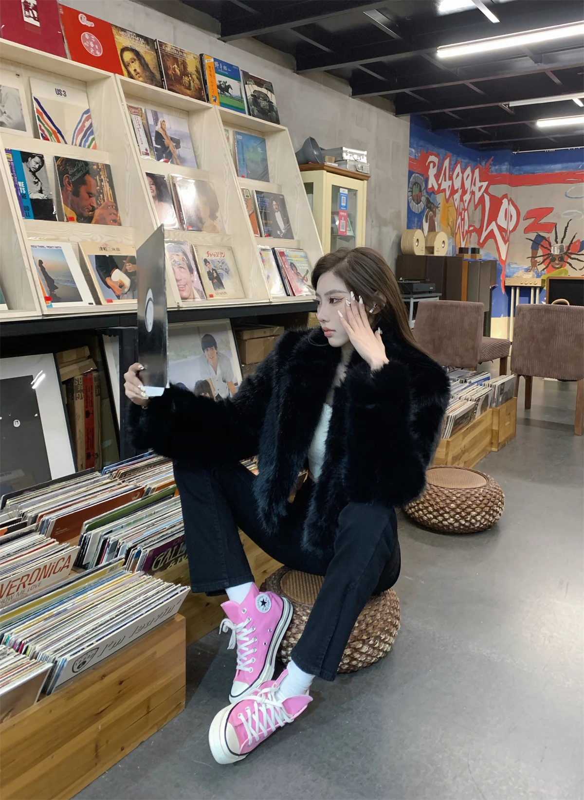 エコフレンドリーなファー付きジャケット、レディース用、長袖、黒革コート、多用途な冬用トップス、若い大人向け