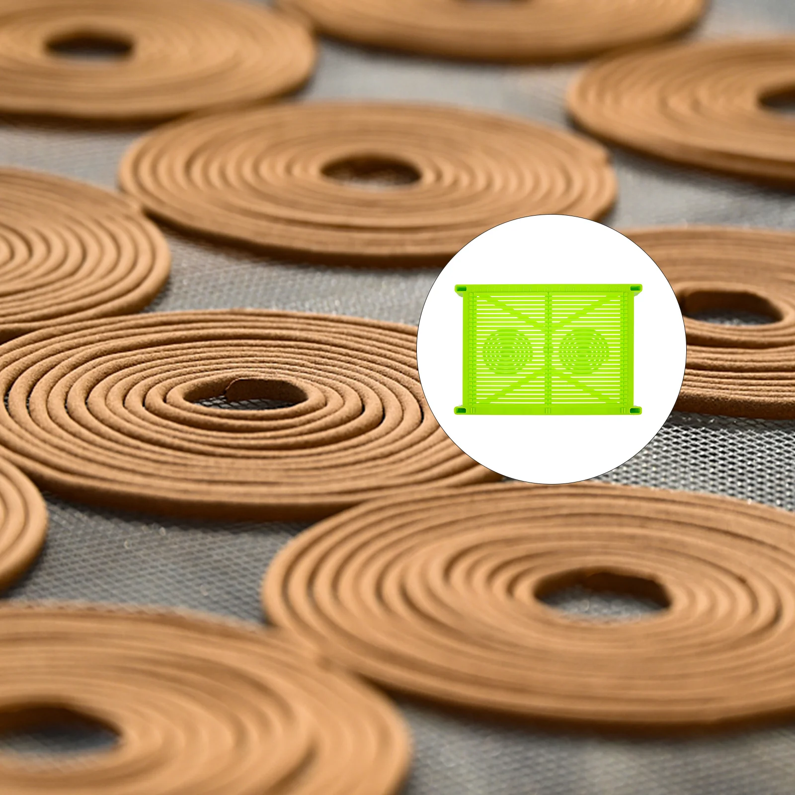 

Incense Drying Board for DIY Incense Making Tools Craft Kit Portable Lightweight Plastic Mesh Tray Drying Rack for Aromatherapy