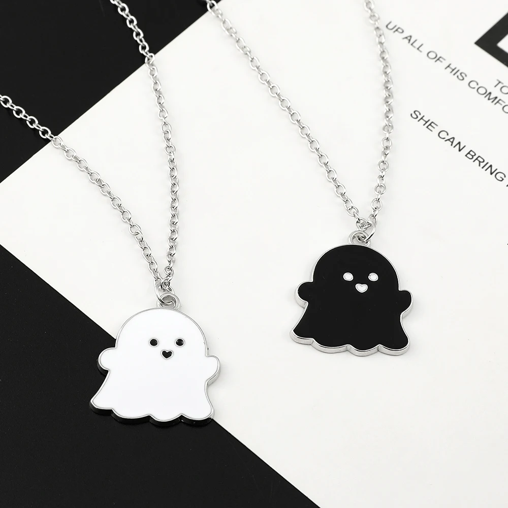 Creative Funny Black And White Ghost Pendant Necklace Cute Fashion Halloween Jewelry Accessory Gift for Friends
