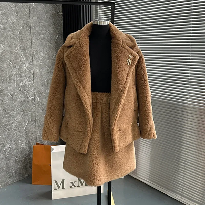 New Teddy Bear Real Fur Short Coat Women Commemorative Jacket Motorcycle Short Loose Warm Skirt Fur Suit Female Autumn Winter