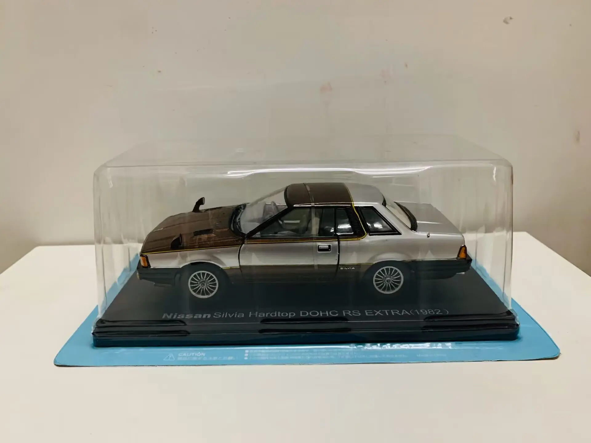 Silvia Hard Top Dohc RS Extra 1982 2 Open Door 1:24 Scale Die-Cast Model Car New