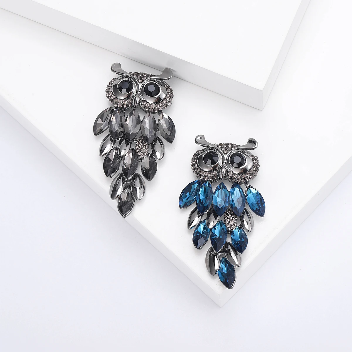 Luxurious Rhinestone Owl Brooches for Women Unisex Bird Pin Animal Lapel Pins Event Party Backpack Decoration Clothes Accessory