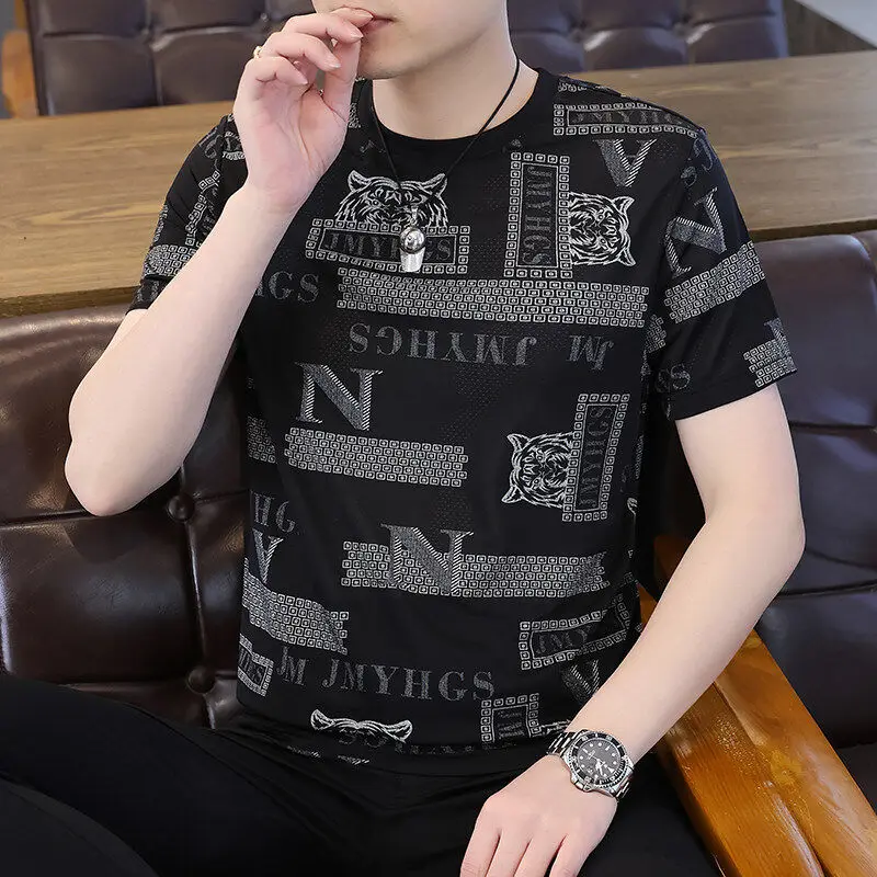 

Ice Silk ort Sve T-irt Men's Summer Thin round Ne f Sve 2025 New Casual Trendy Top Faion Urban Sle Regular...