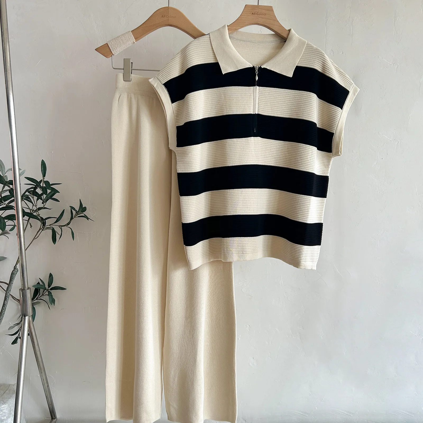 

Spring Autumn Pant Sets Women Stripe Knitted Sleeveless Tops Wide Legs Trousers Two Piece Set All-match Female Clothing Suits